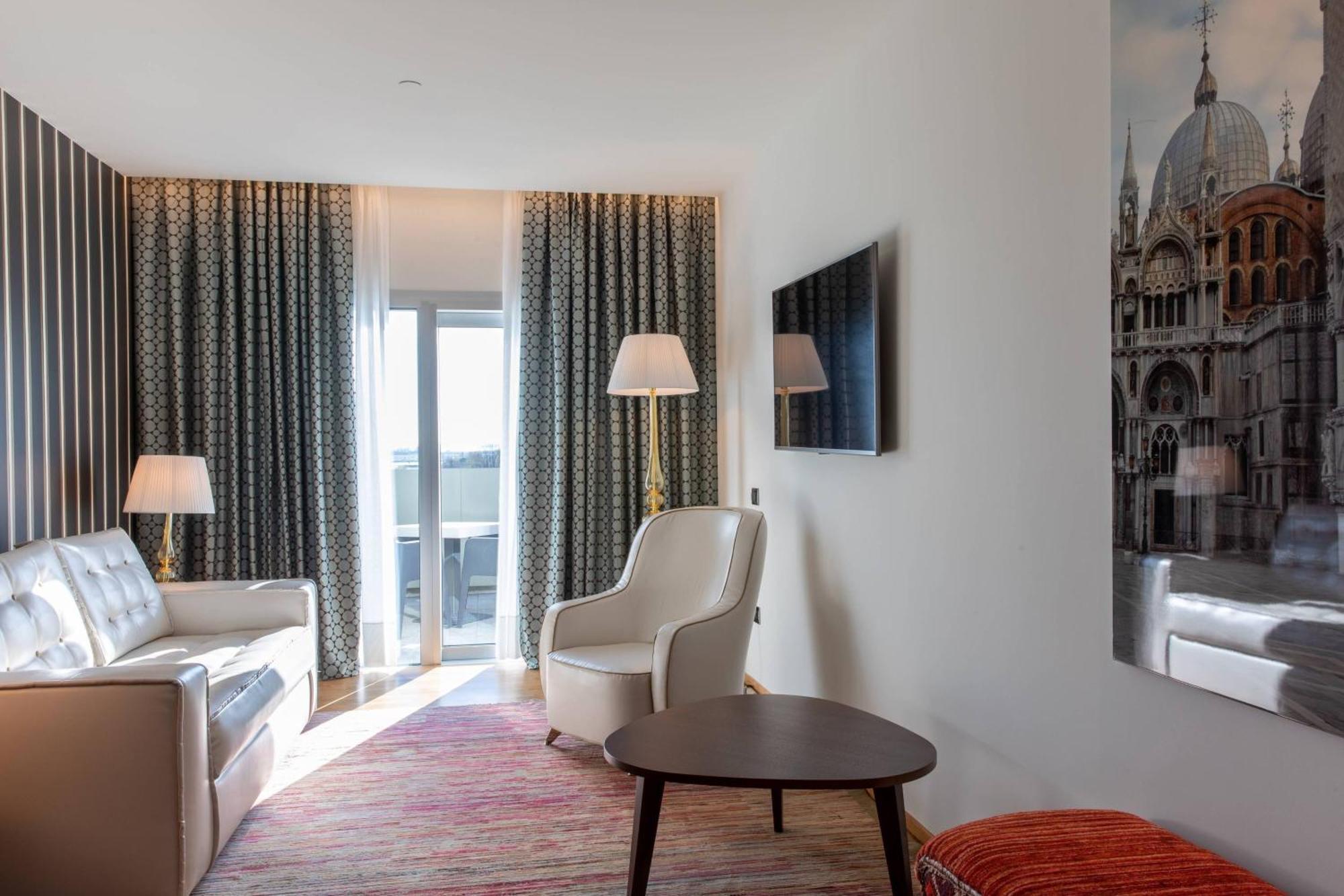 Courtyard By Marriott Venice Airport Tessera Eksteriør bilde